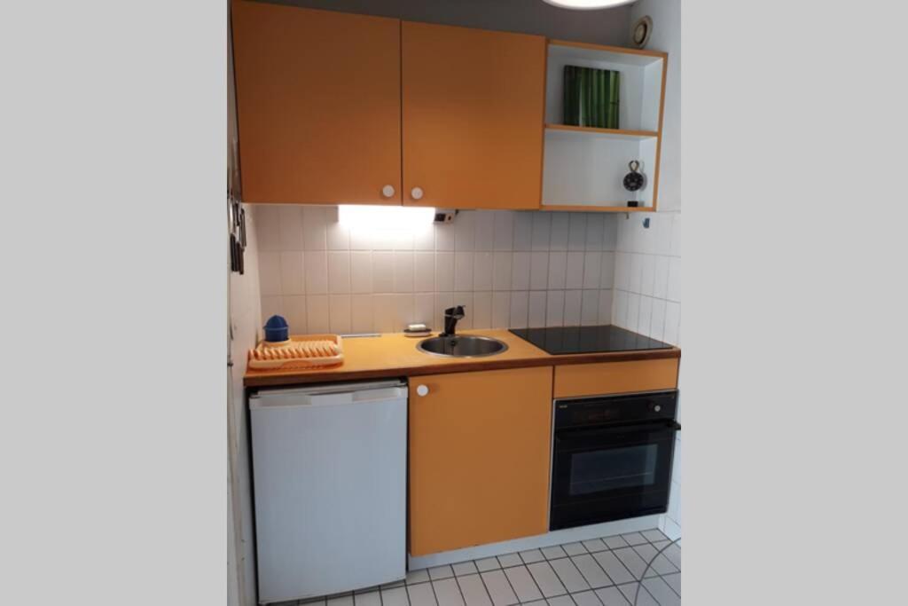 Le Cocon De Flo, Studio Face A La Mer Au Couchant La Grande Motte Luaran gambar